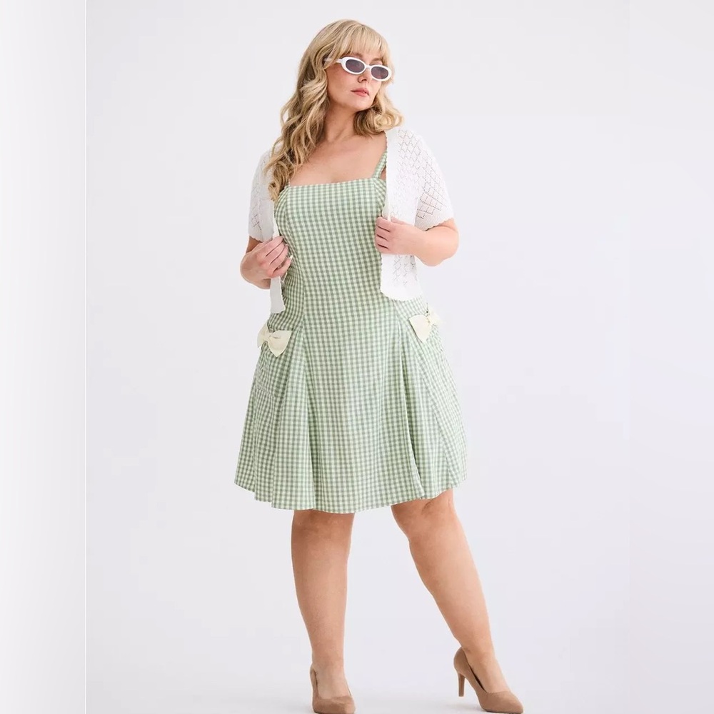 Torrid Retro Chic Green Gingham Bow Pocket Fit and Flare Pinup Vintage Dress